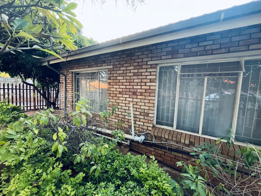 3 Bedroom Property for Sale in Geelhoutpark North West